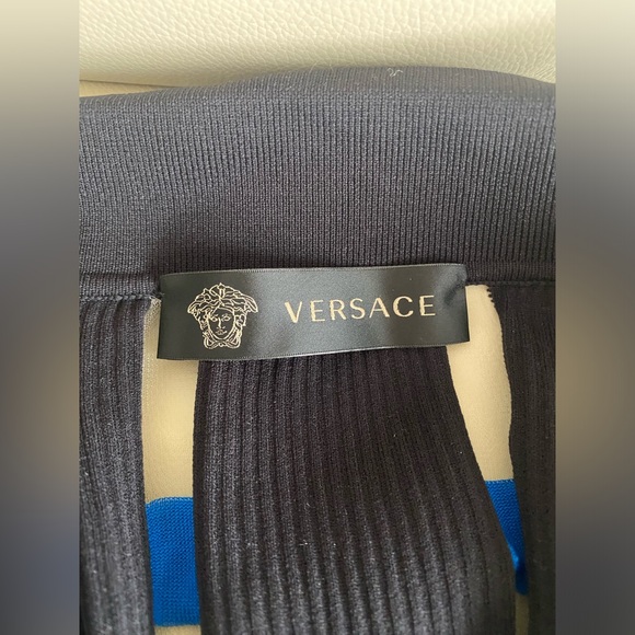 Versace long sleeve size 40 jacket - Picture 15 of 16